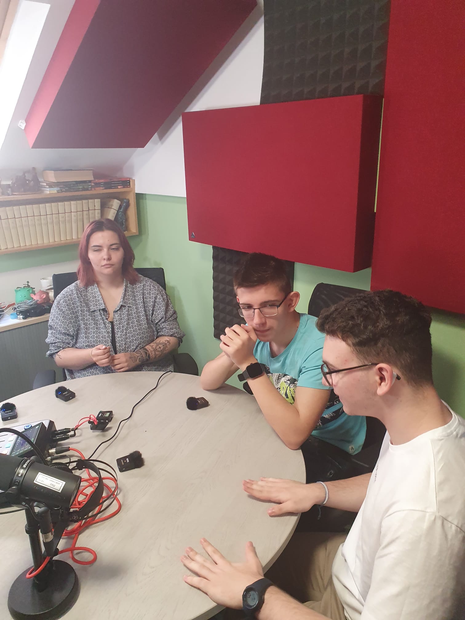 Antonio u studiju s gostima iz Rumunjske